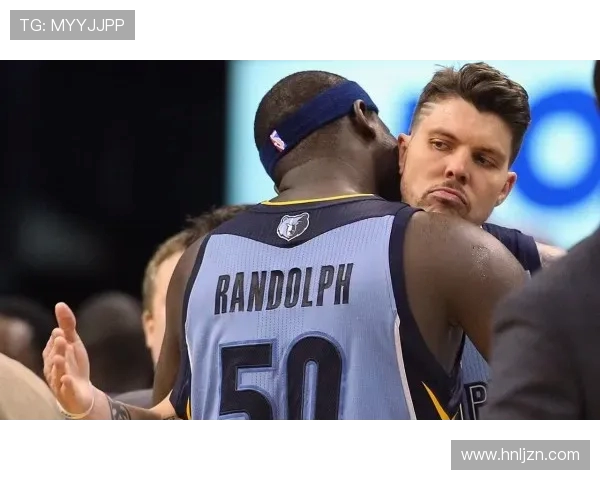 电竞比分实时追踪 精准分析赛事动态 提供全面数据解读