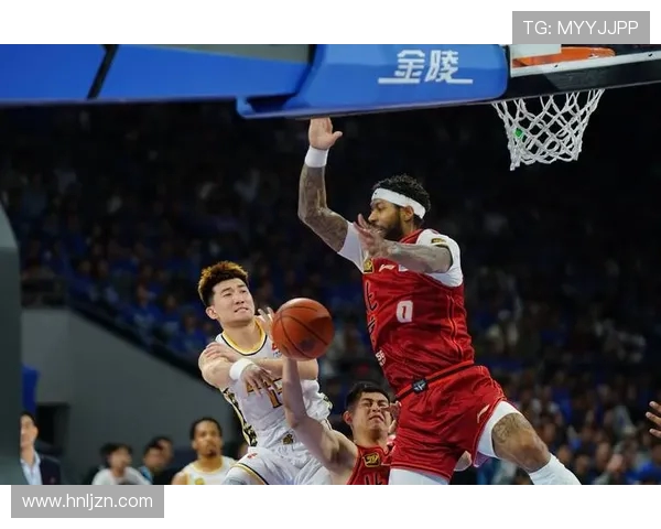 孙铭徽的篮球之路：从青涩少年到国家队核心的成长历程